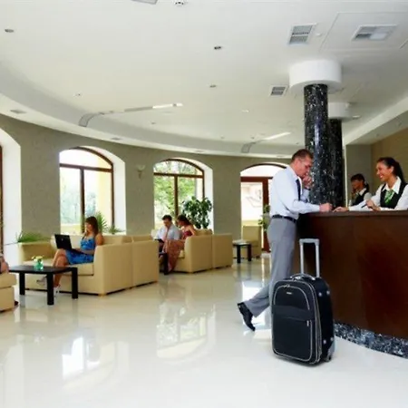 Hotel Promenada 4*
